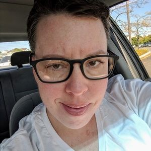 Meet your Posher, Andrea